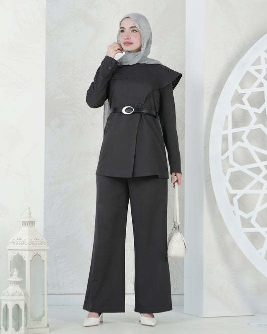 طقم قطعتين بتصميم عصري بحزام أنيق
