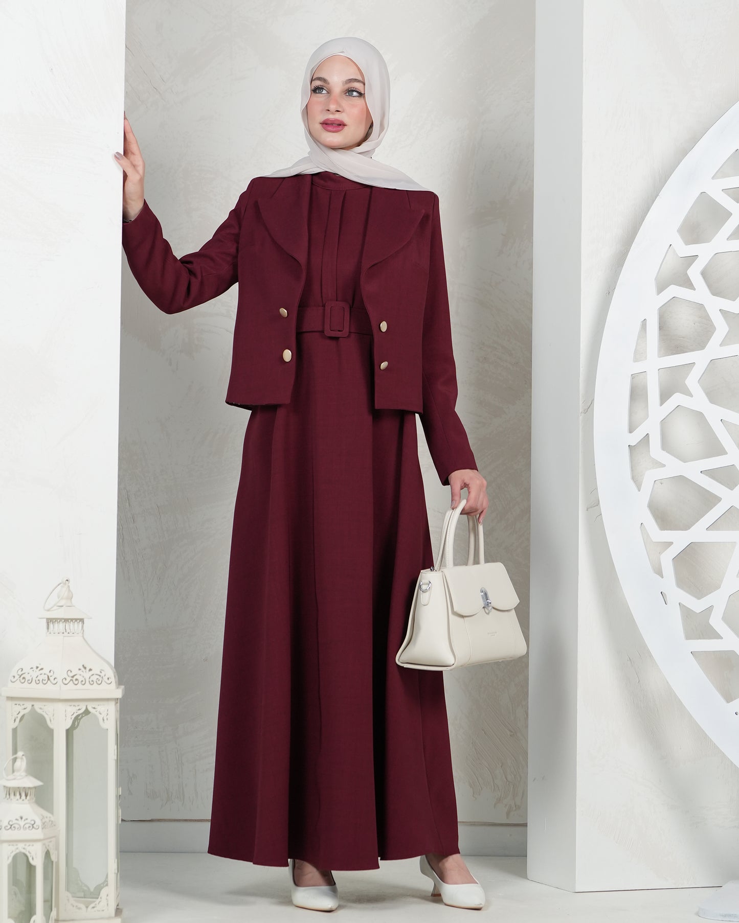 طقم فستان قطعتين بتصميم أنيق