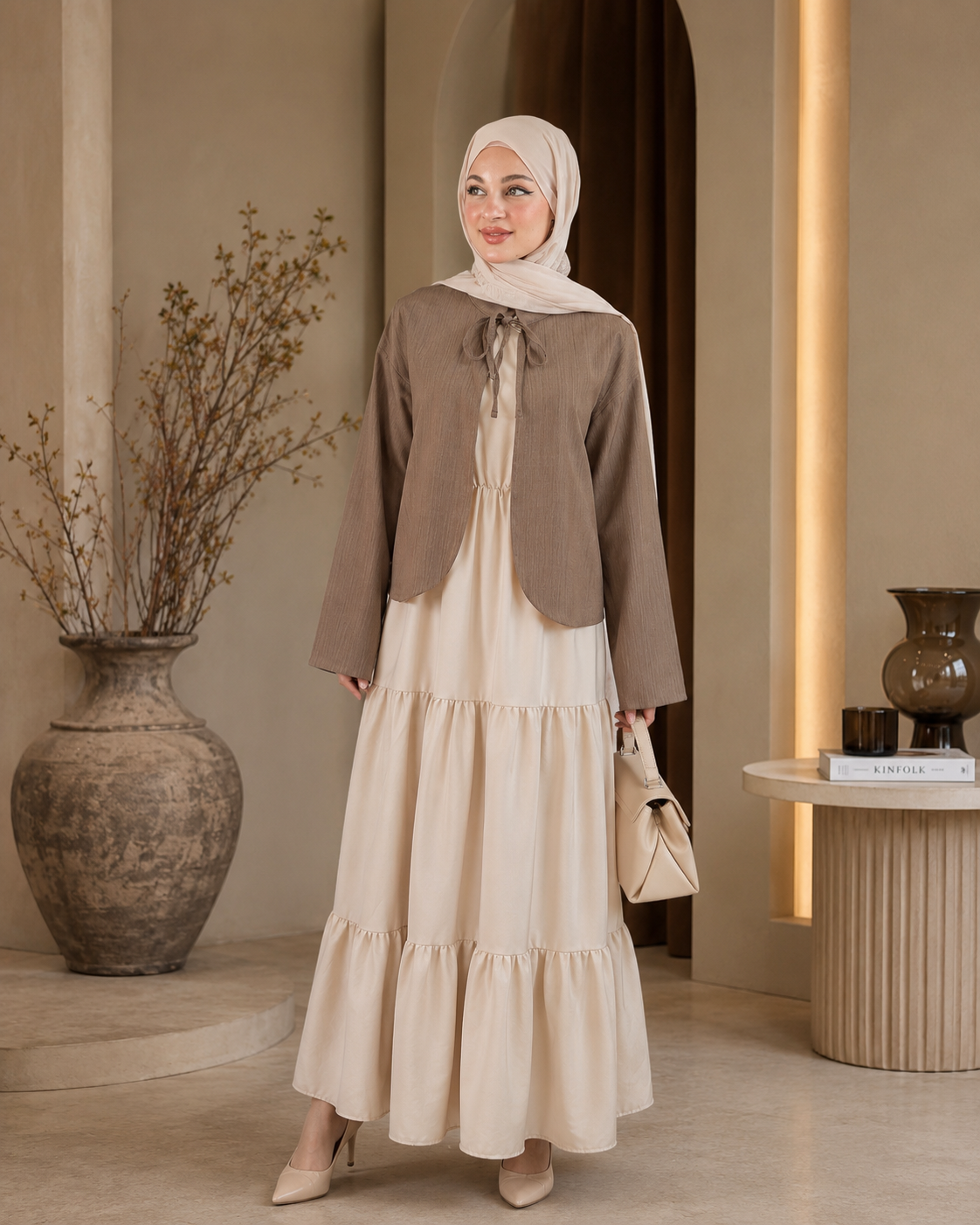 طقم تنورة قطعتين بتصميم أنيق